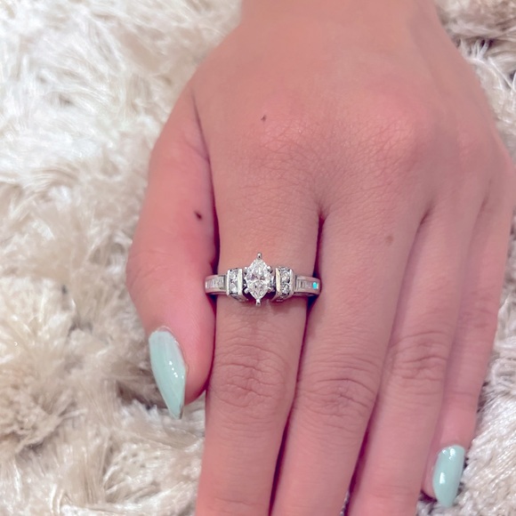 Sold - Picture 5 of 5